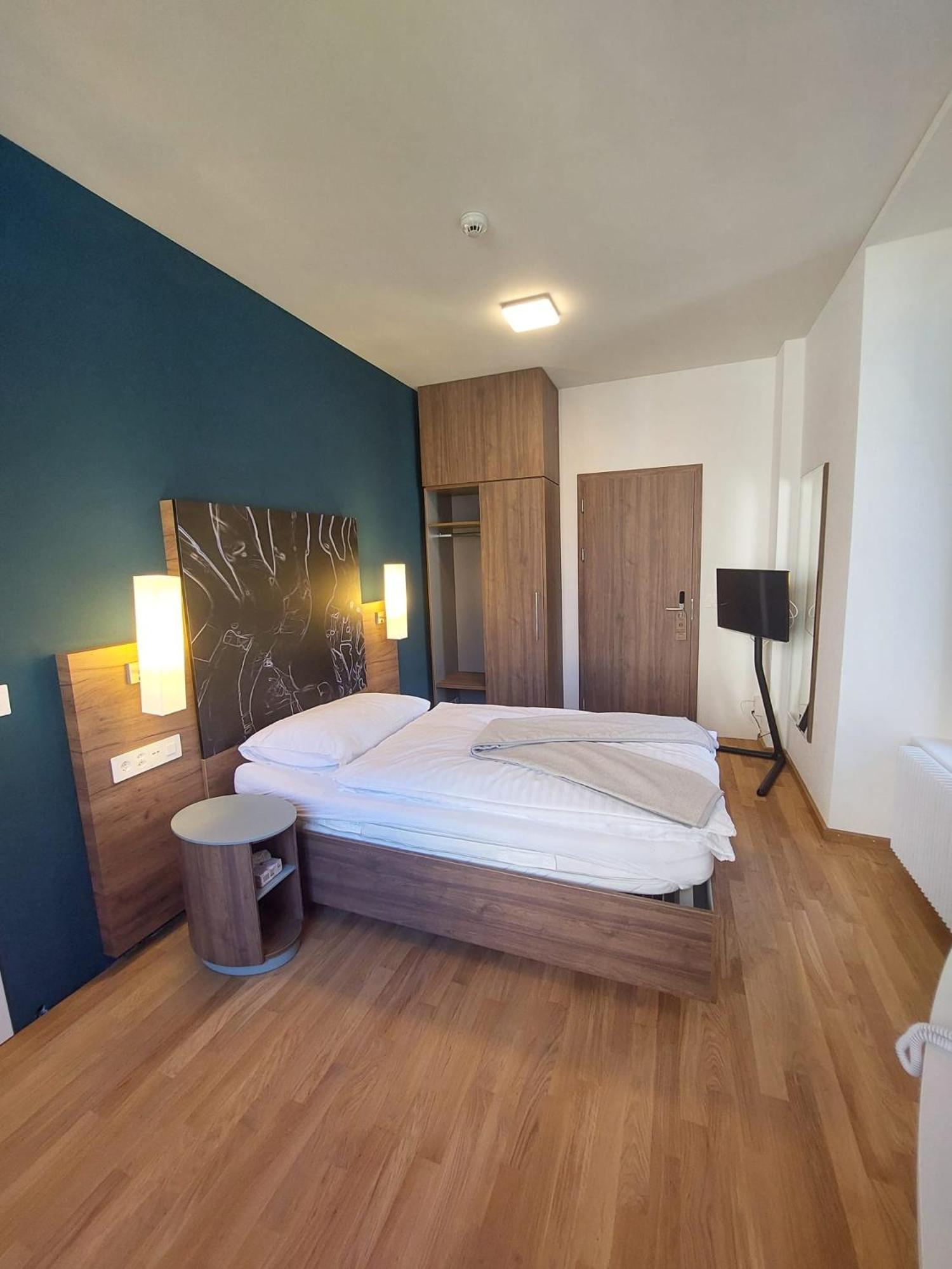 Hotel Post Glarnerhof Glarus Exterior foto